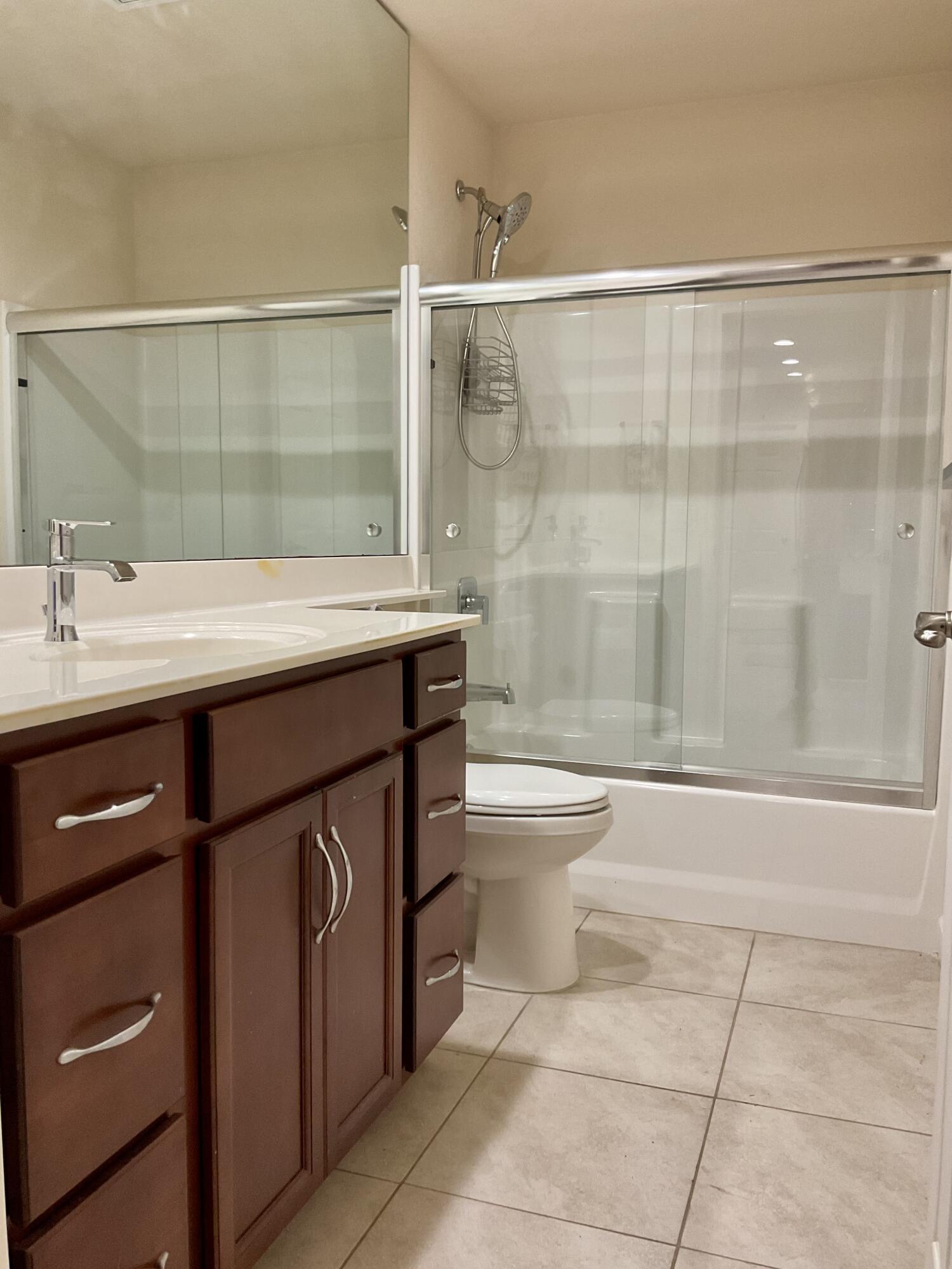 SPANISH LAKES ONE LEASEHOLD ESTATES - Residential