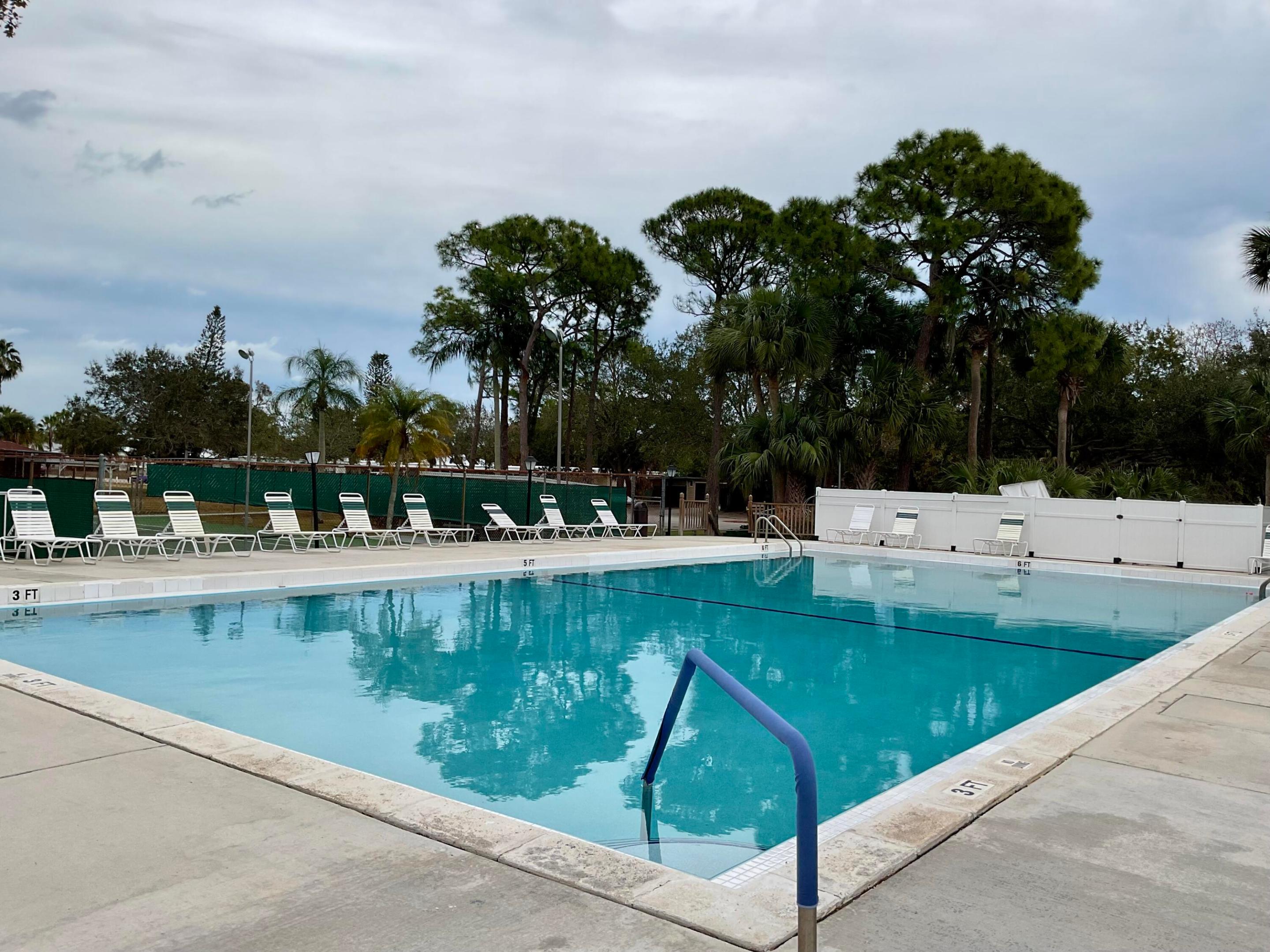 SPANISH LAKES ONE LEASEHOLD ESTATES - Residential