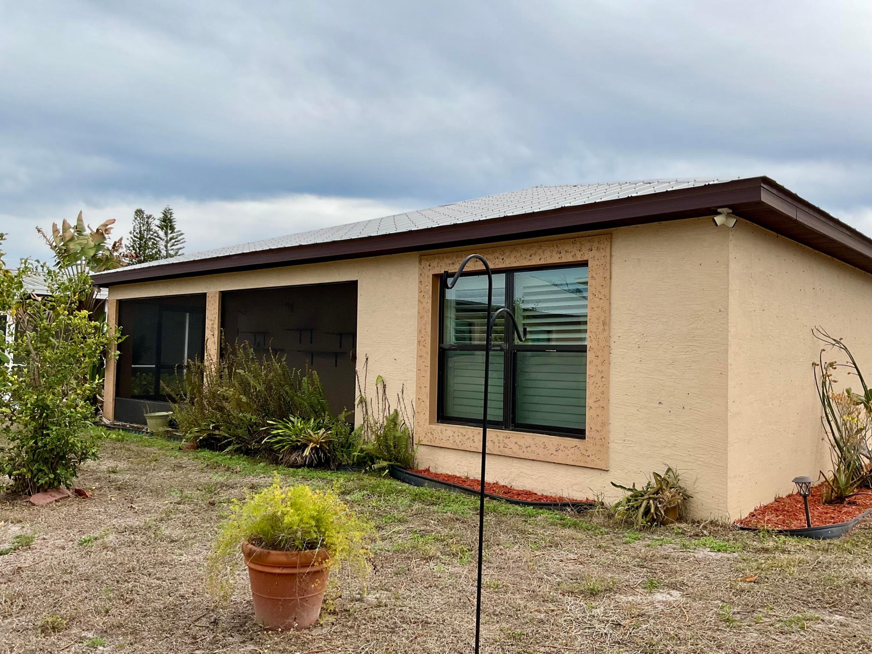 SPANISH LAKES ONE LEASEHOLD ESTATES - Residential