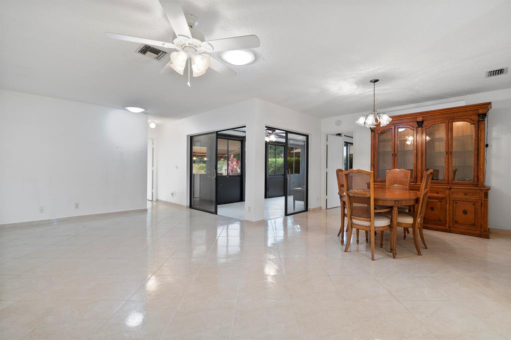 VILLAGES OF WOODLAKE 1 - Residential