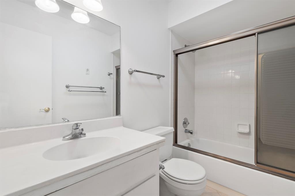 VILLAGES OF WOODLAKE 1 - Residential