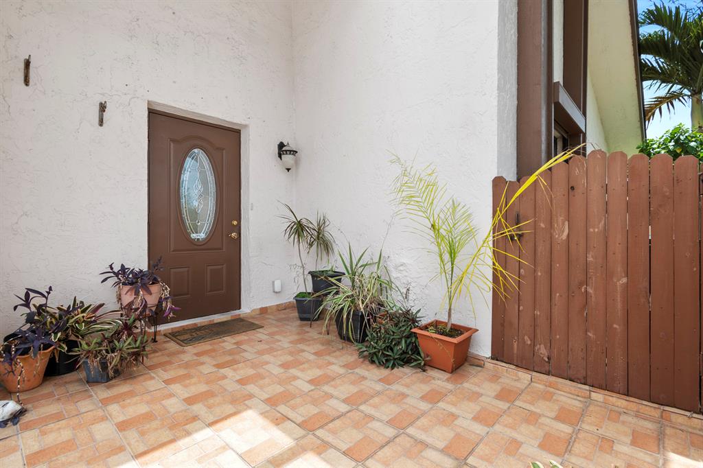 VILLAGES OF WOODLAKE 1 - Residential