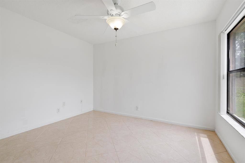 VILLAGES OF WOODLAKE 1 - Residential