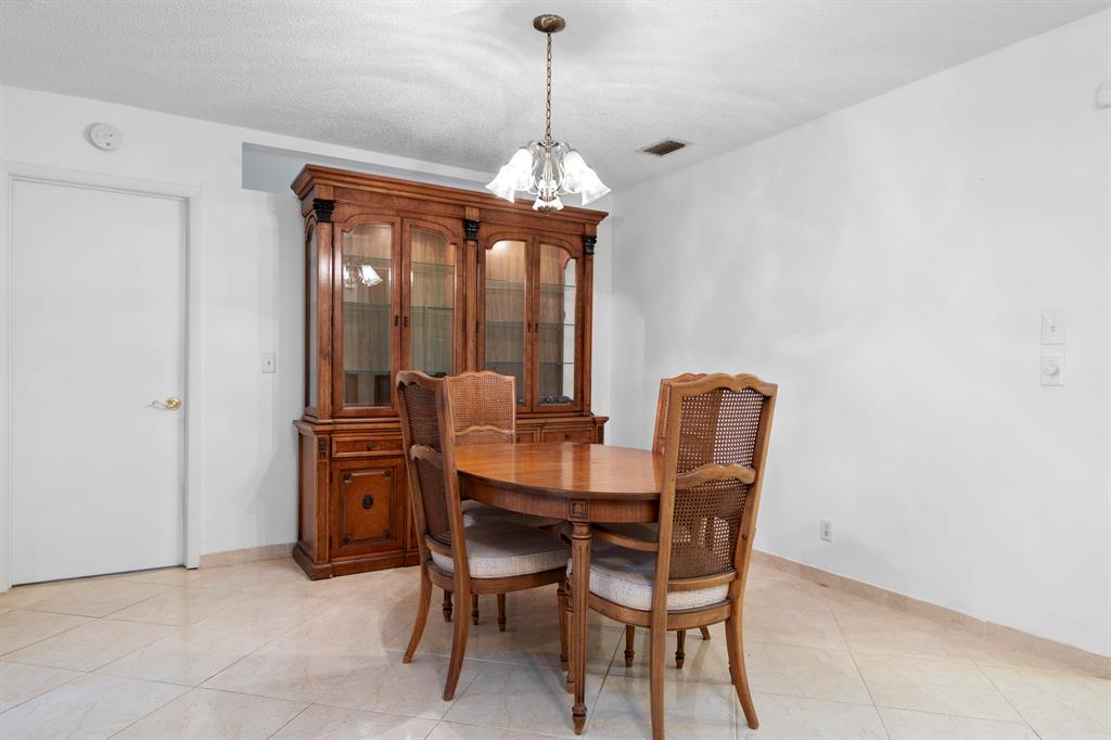 VILLAGES OF WOODLAKE 1 - Residential