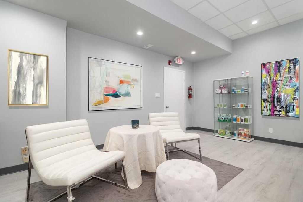 Photo of 3015 N Ocean Boulevard #C109a, Fort Lauderdale, FL 33308 (MLS # B26025000)