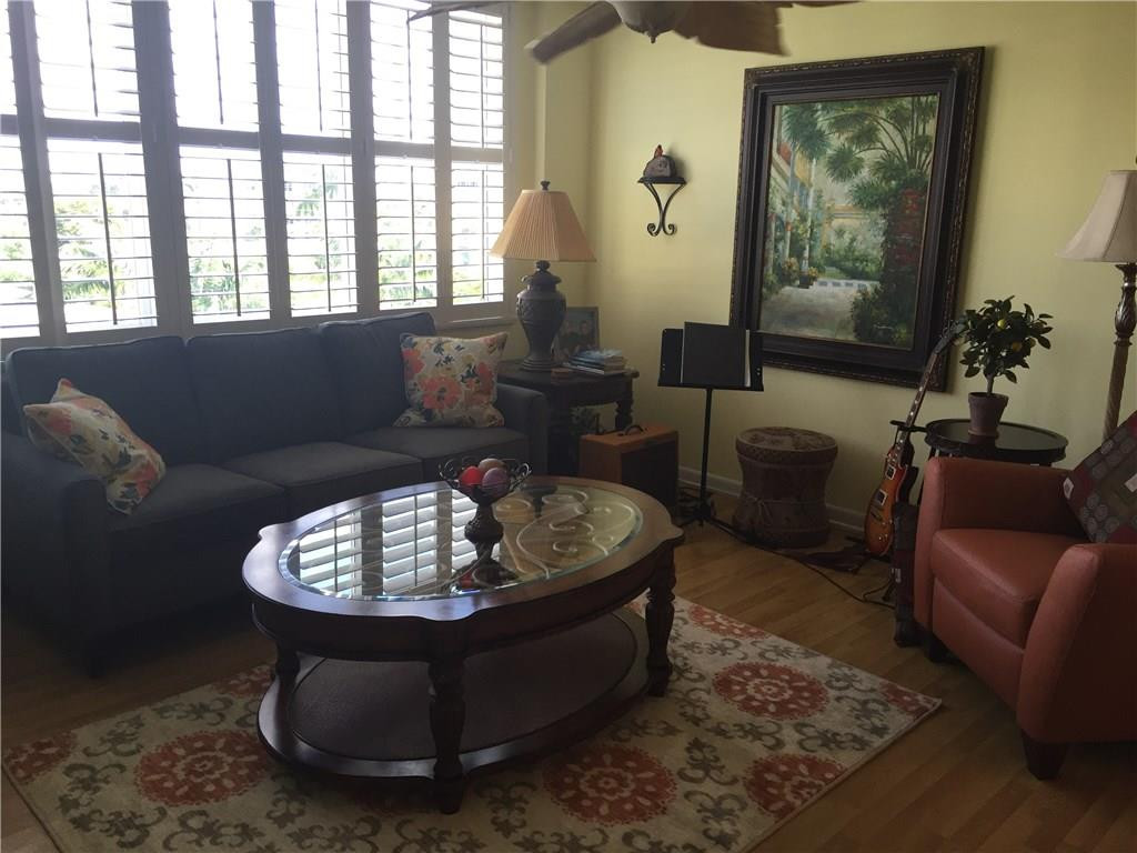 BRITANNIA CONDO - Residential Lease