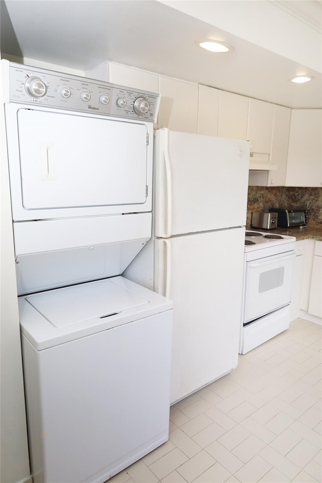 PALM GREENS - Residential