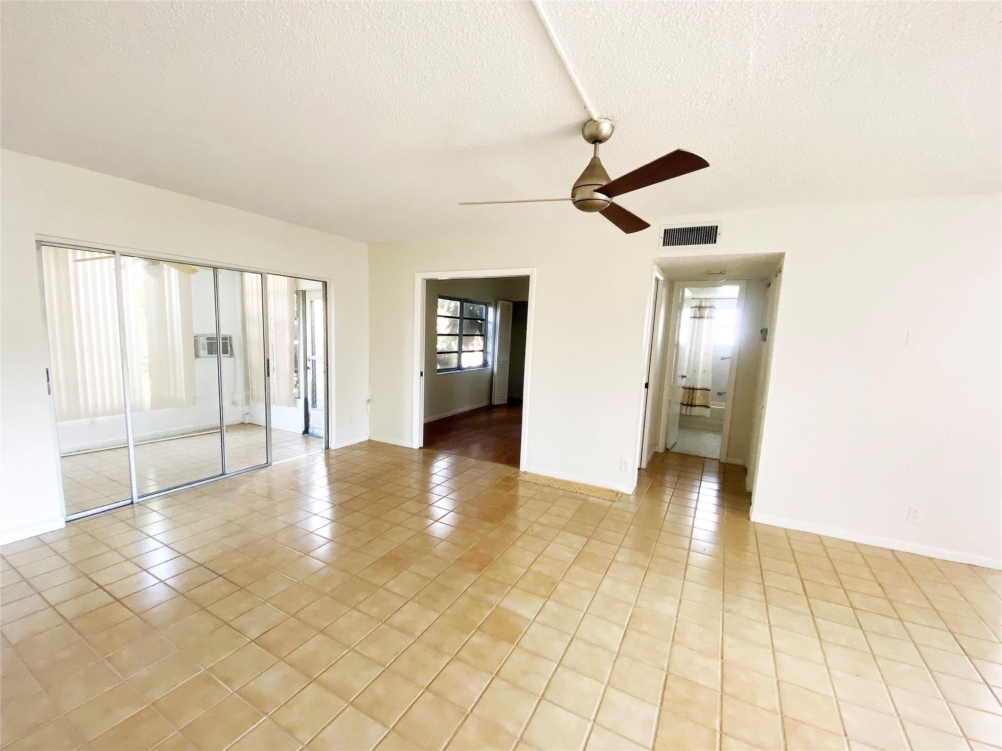 PALM GREENS - Residential