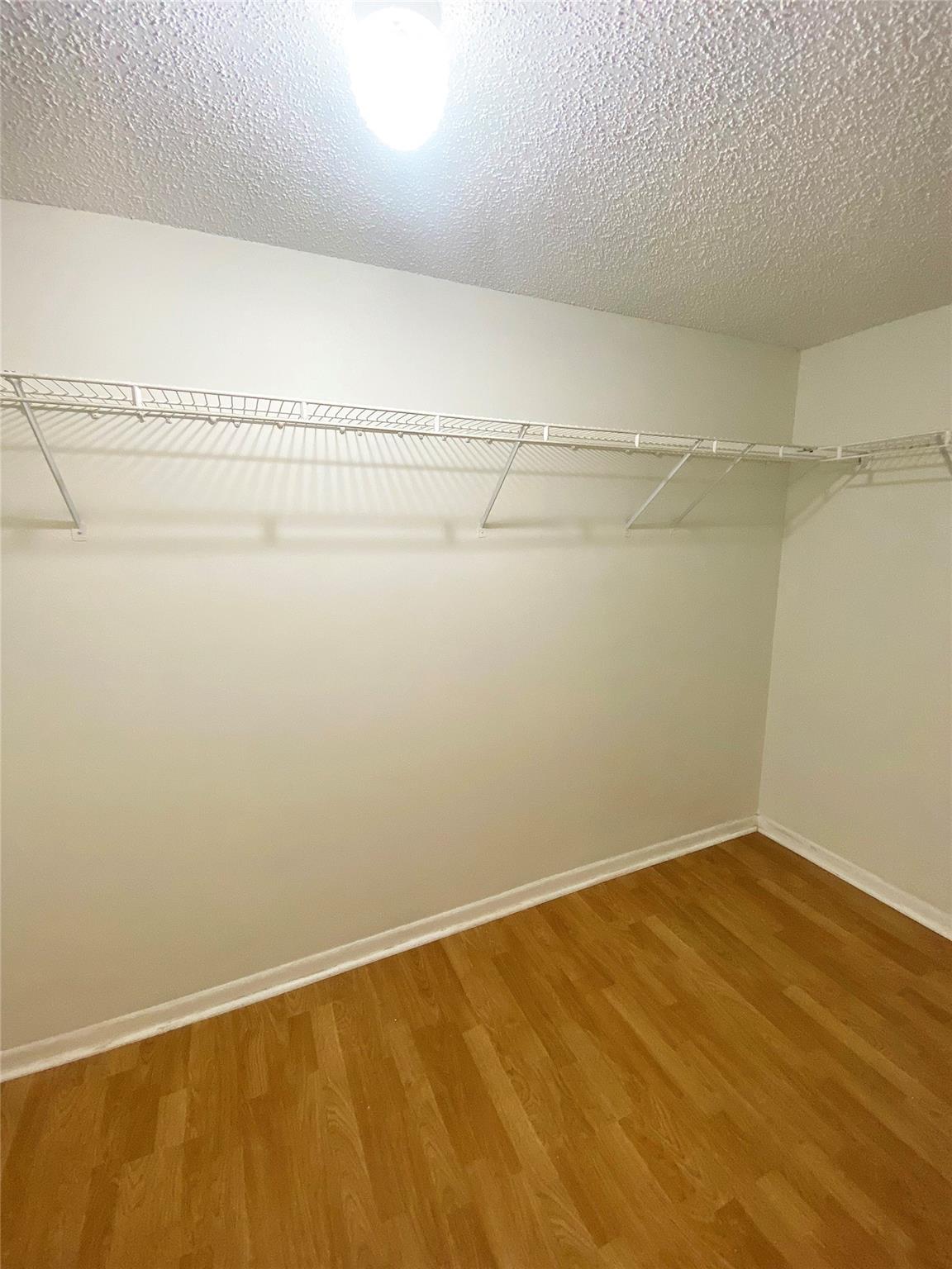 PALM GREENS - Residential