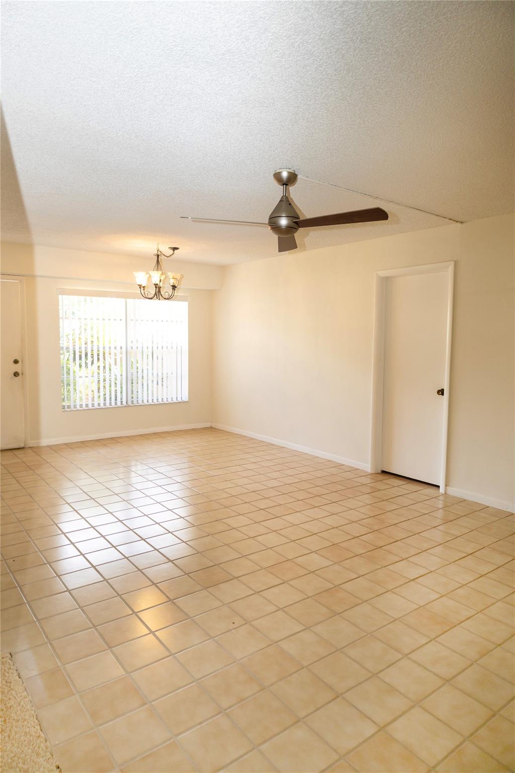 PALM GREENS - Residential