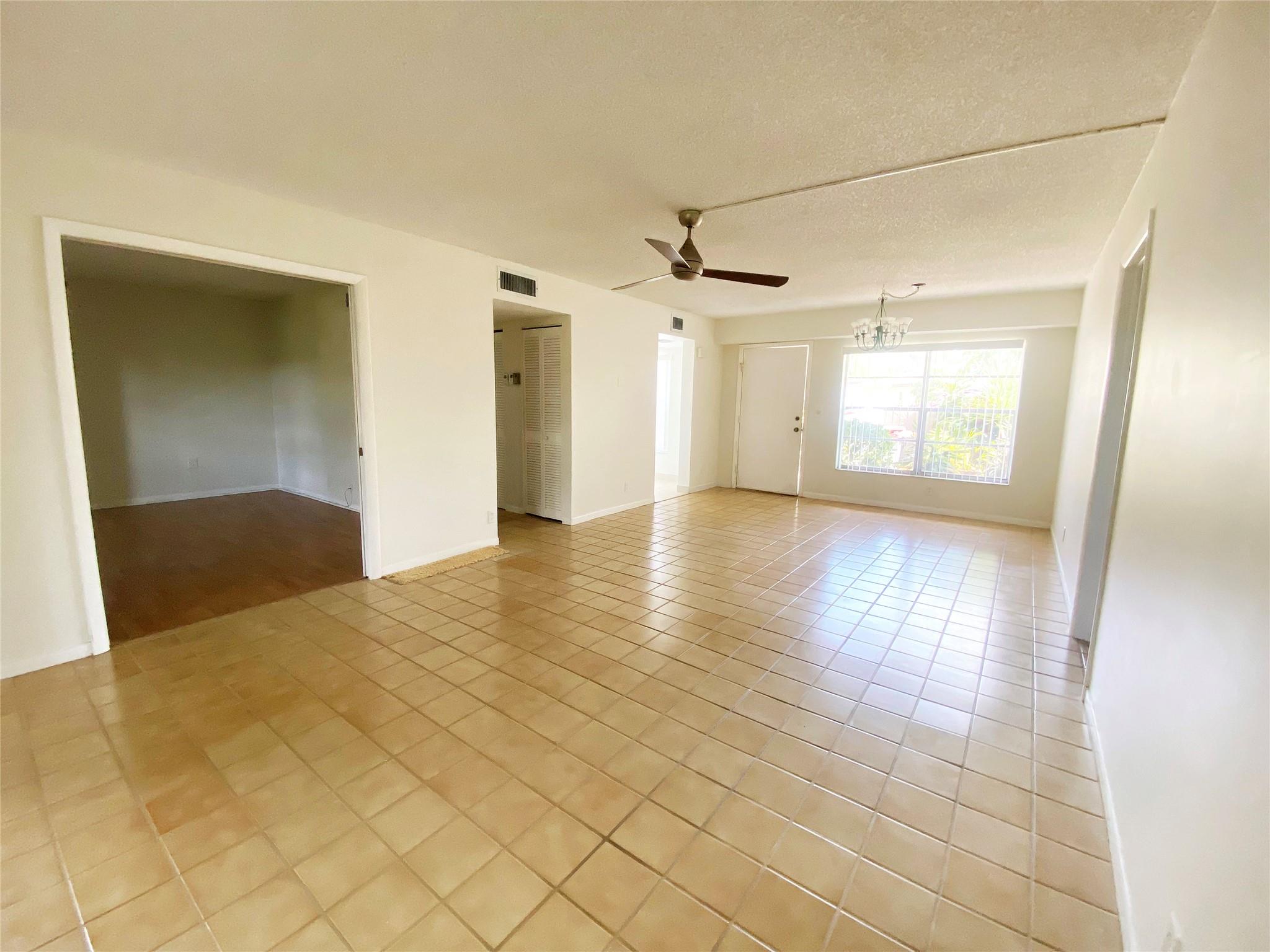 PALM GREENS - Residential