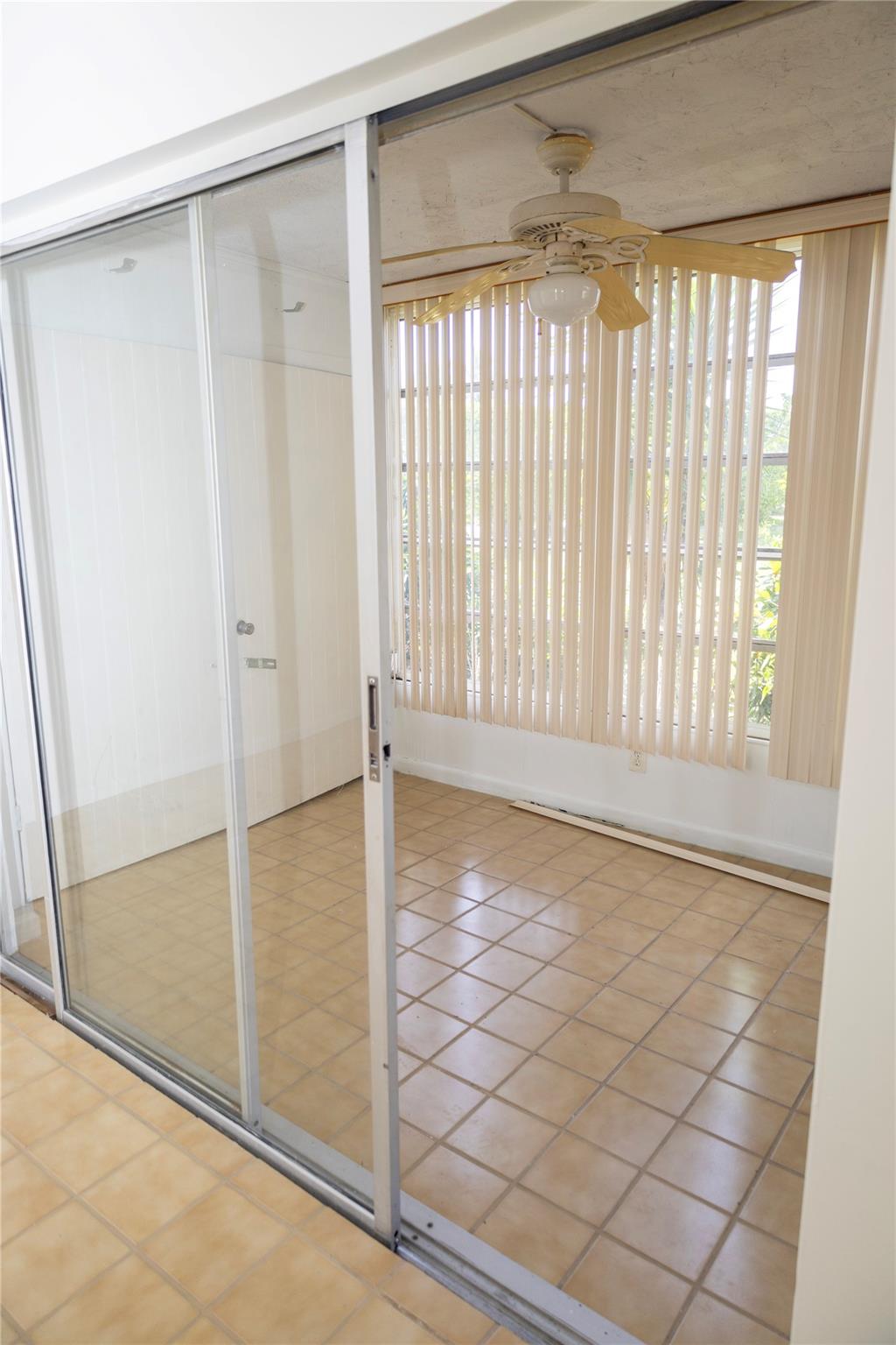 PALM GREENS - Residential