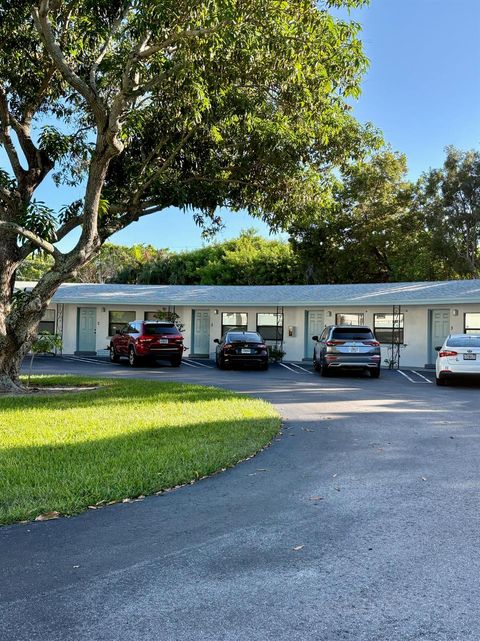 555 Banyan Tree Lane 4 Delray Beach FL 33483