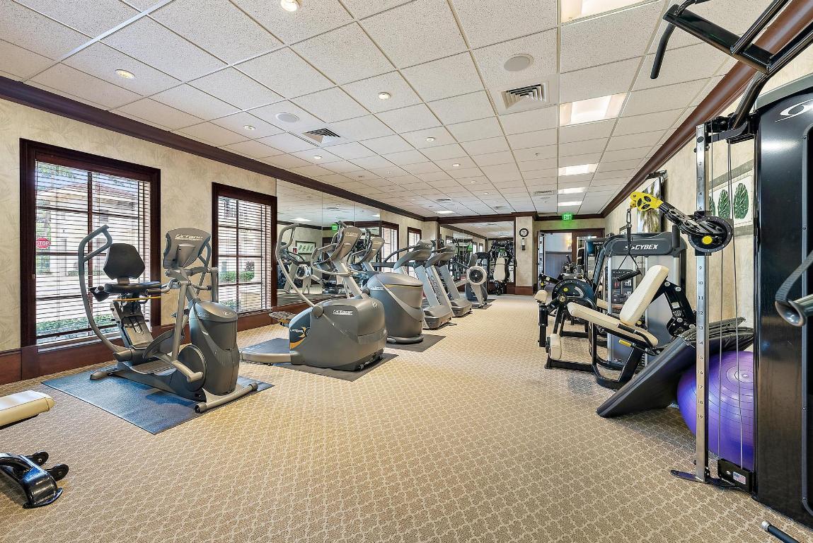 COMMODORE-ANCHORAGE AT JUPITER YACHT CLUB CONDOMIN - Residential