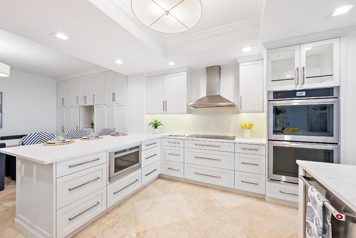 COMMODORE-ANCHORAGE AT JUPITER YACHT CLUB CONDOMIN - Residential