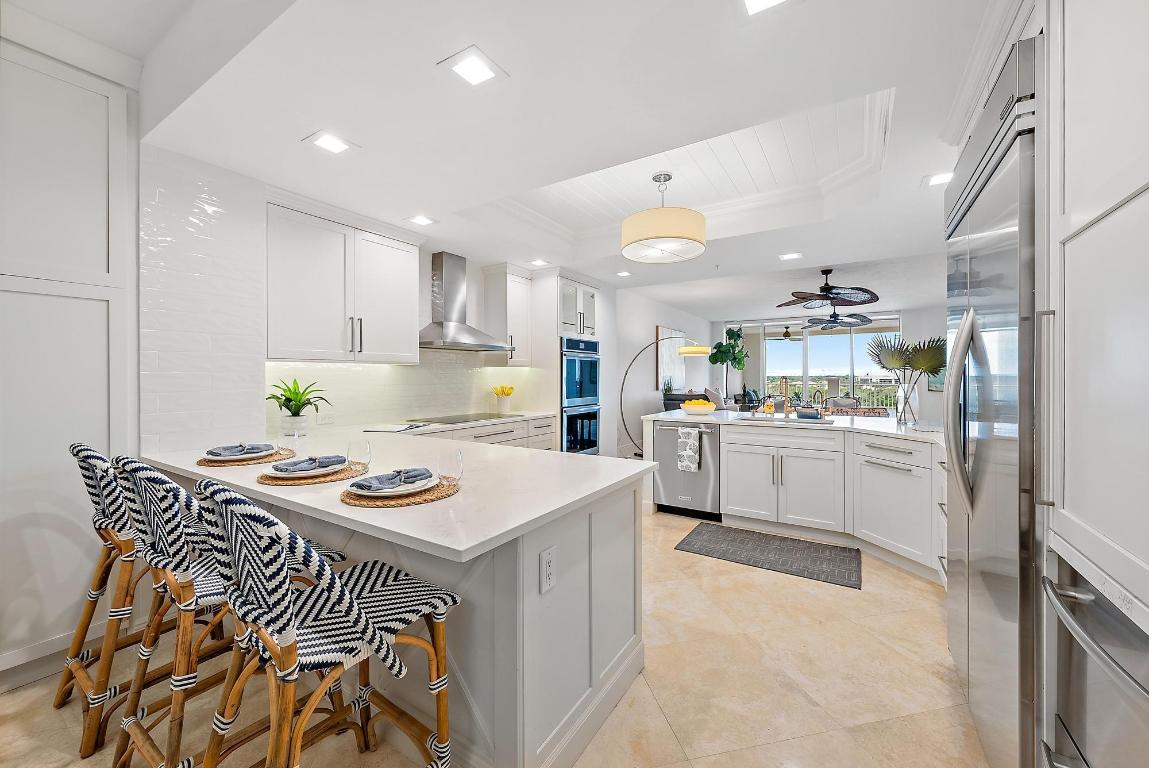 COMMODORE-ANCHORAGE AT JUPITER YACHT CLUB CONDOMIN - Residential