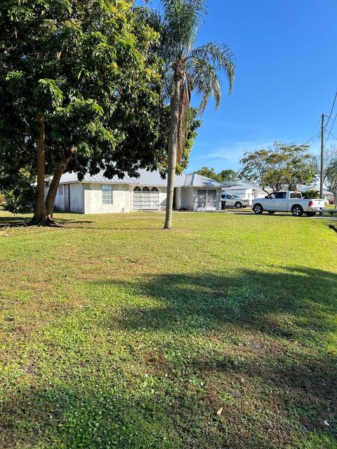 A home in Port St Lucie