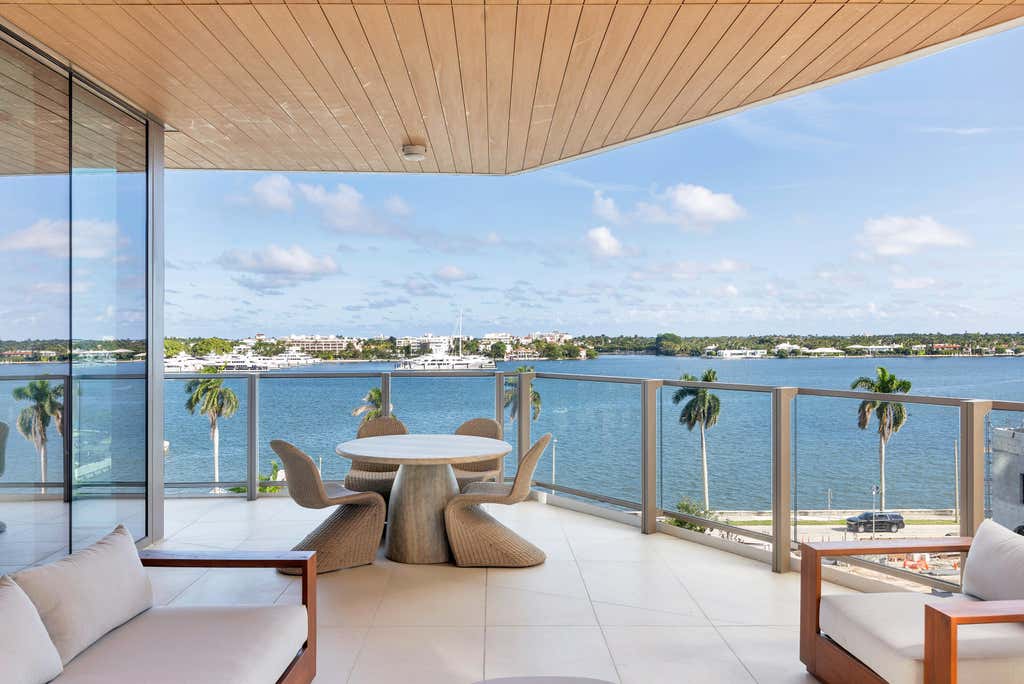 Photo of 1333 S FLAGLER Drive #402, West Palm Beach, FL 33401 (MLS # B26064174)