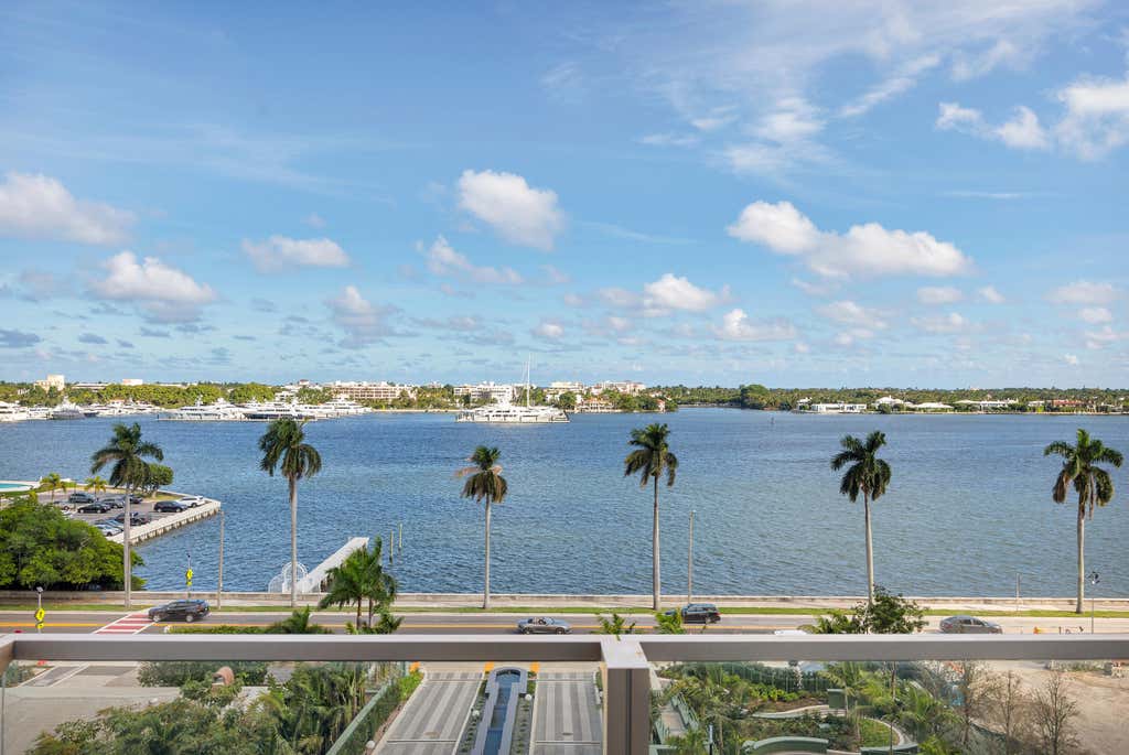 Photo of 1333 S FLAGLER Drive #402, West Palm Beach, FL 33401 (MLS # B26064174)