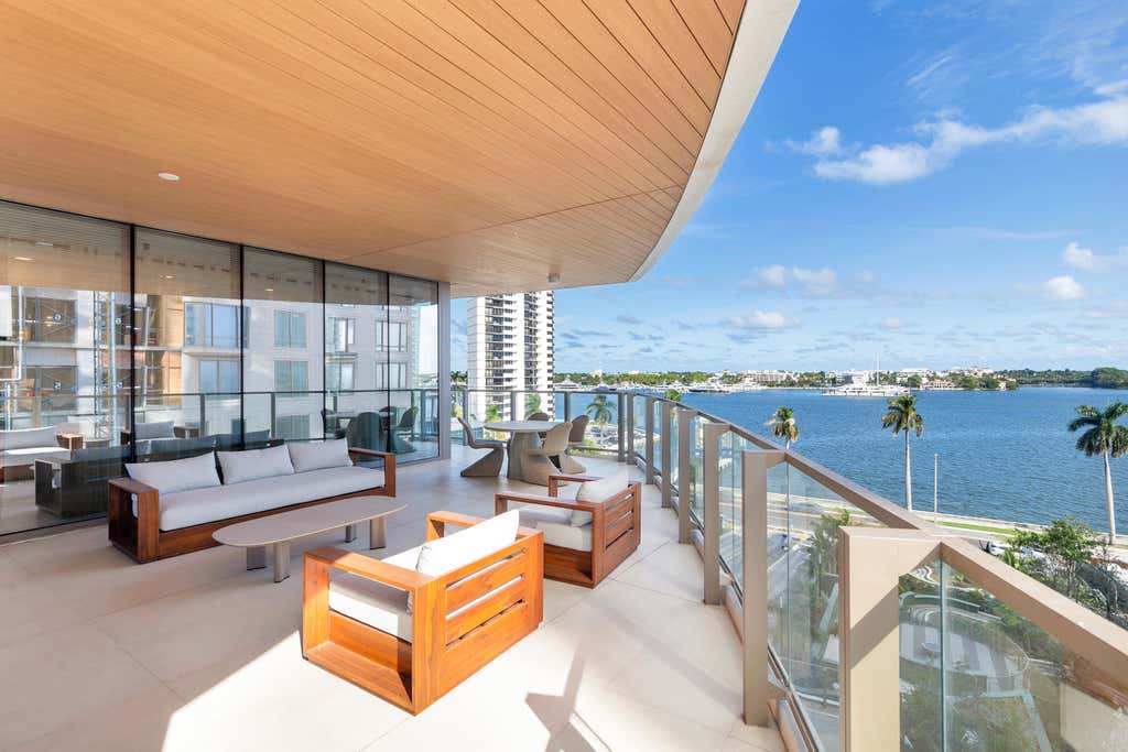 Photo of 1333 S FLAGLER Drive #402, West Palm Beach, FL 33401 (MLS # B26064174)