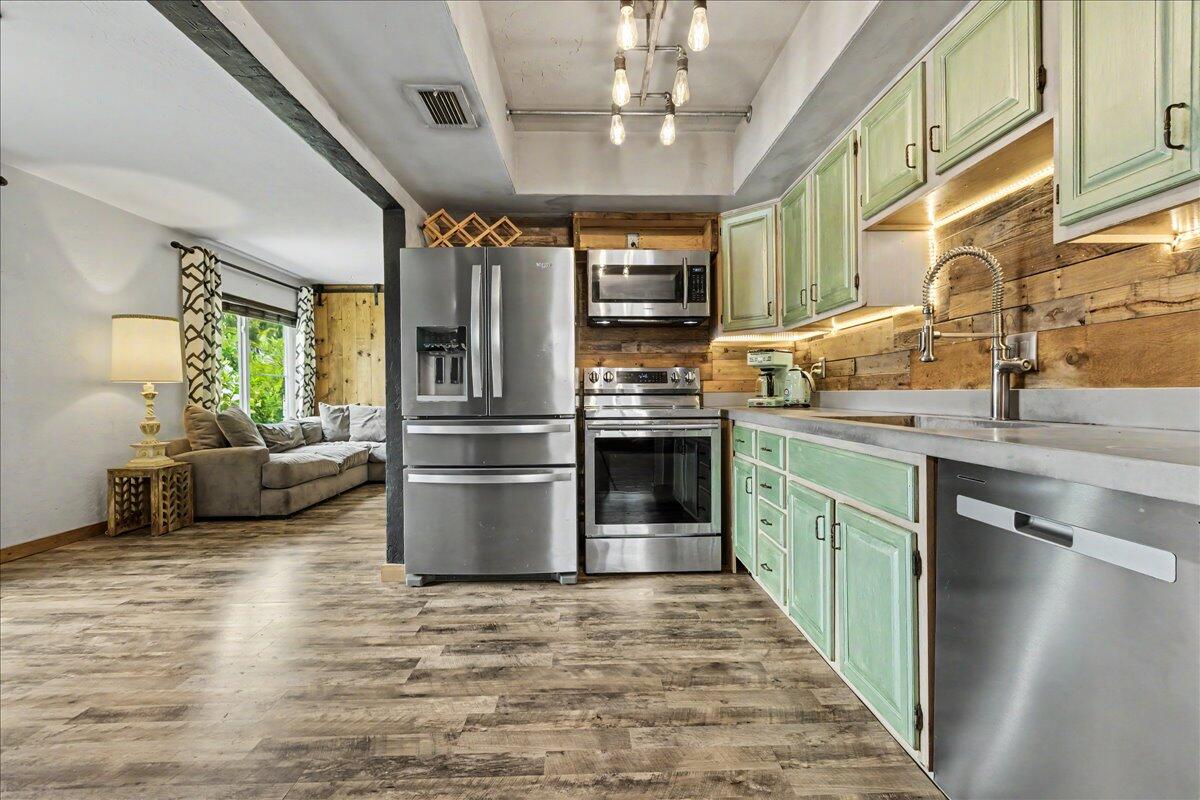 BOCA RATONE HGHTS - Residential