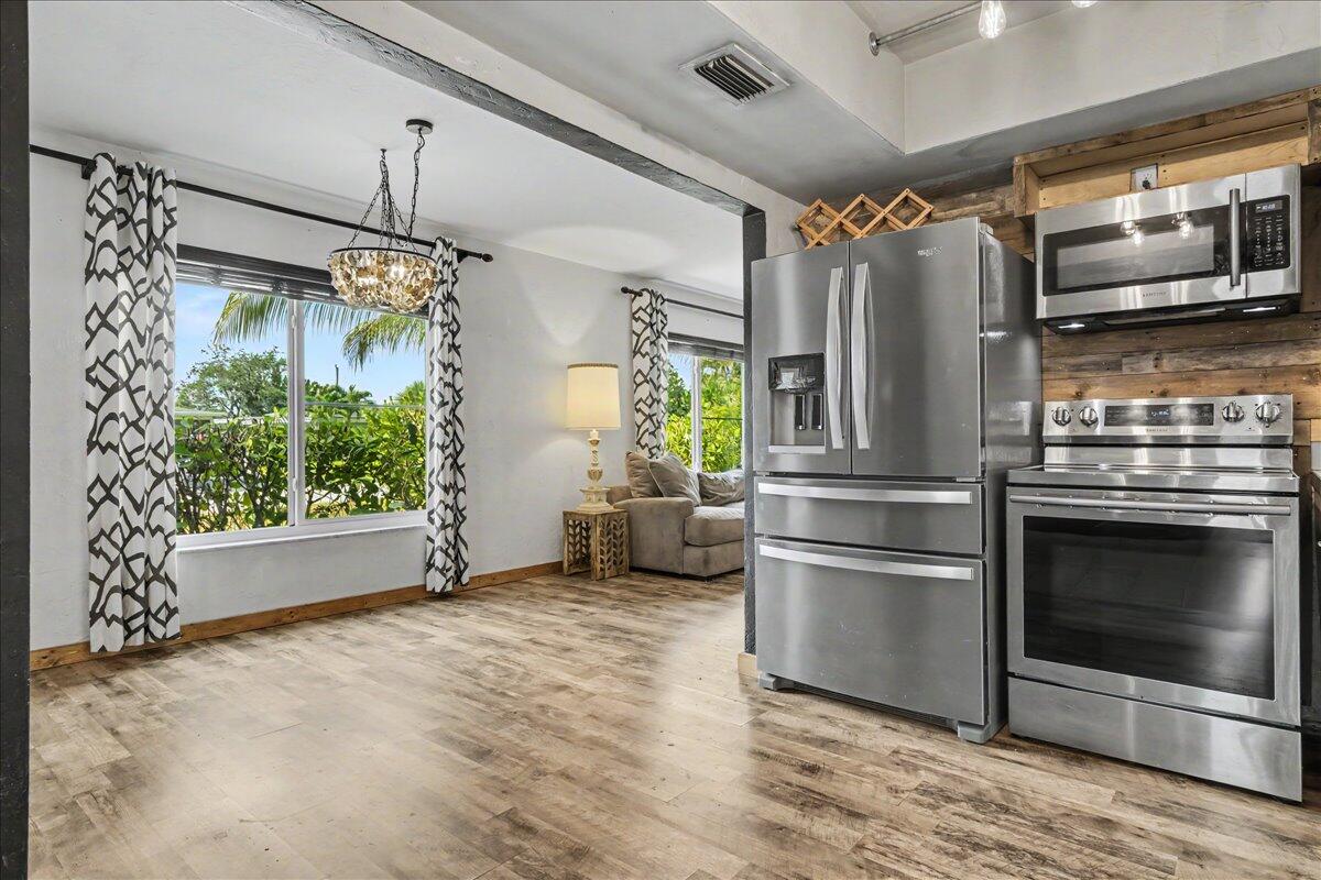 BOCA RATONE HGHTS - Residential