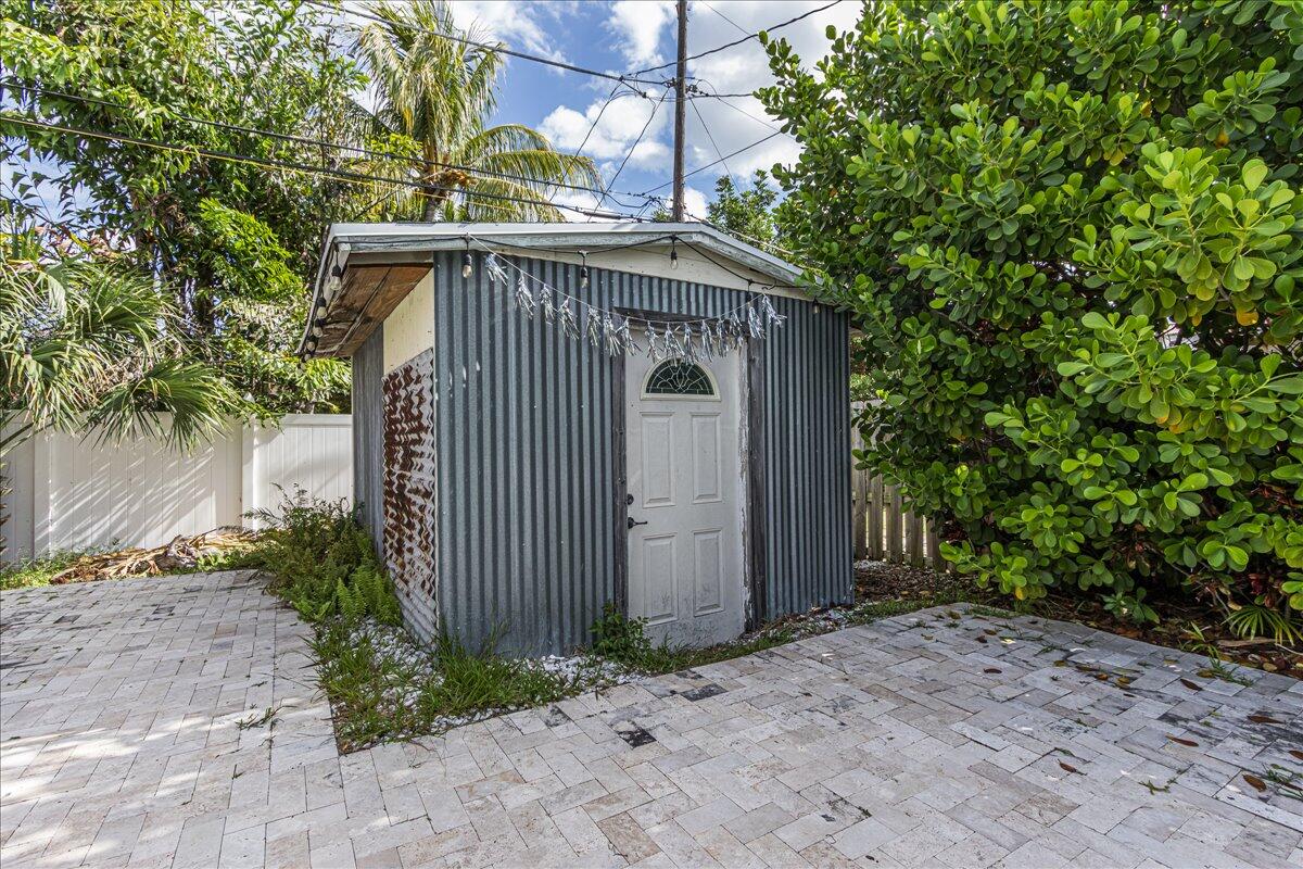 BOCA RATONE HGHTS - Residential