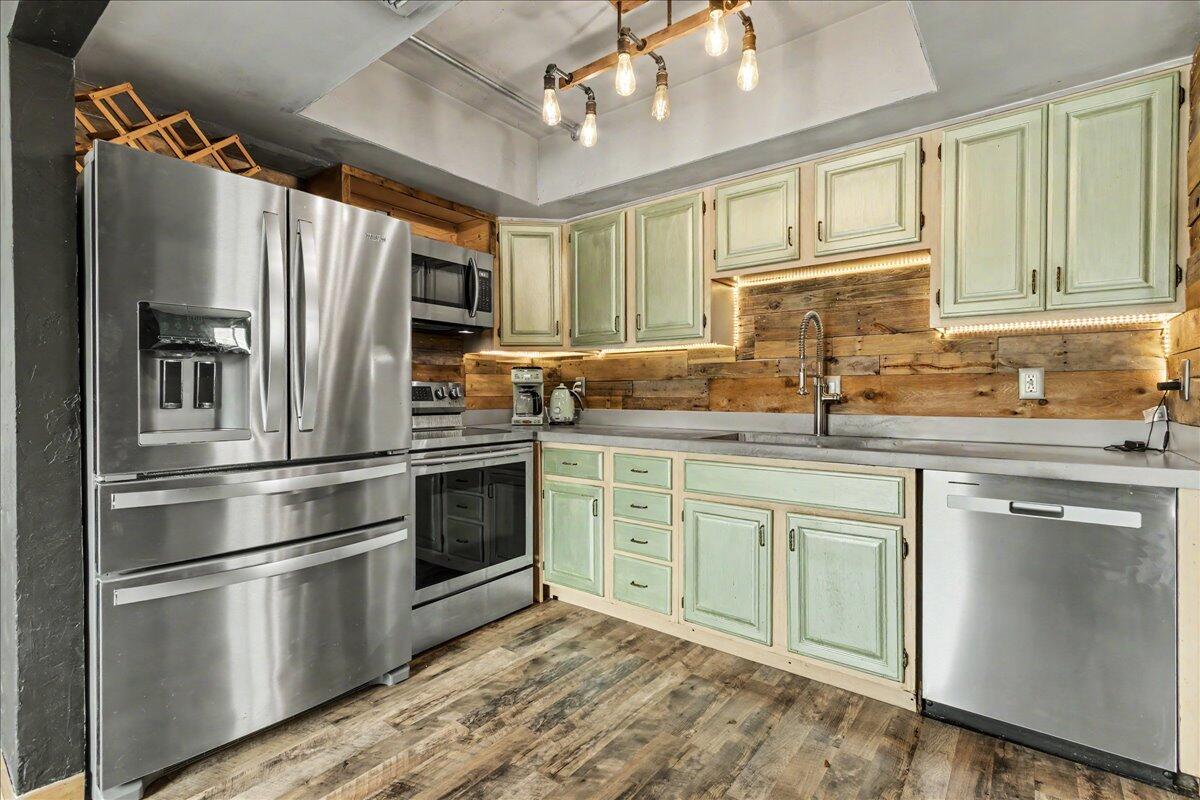 BOCA RATONE HGHTS - Residential