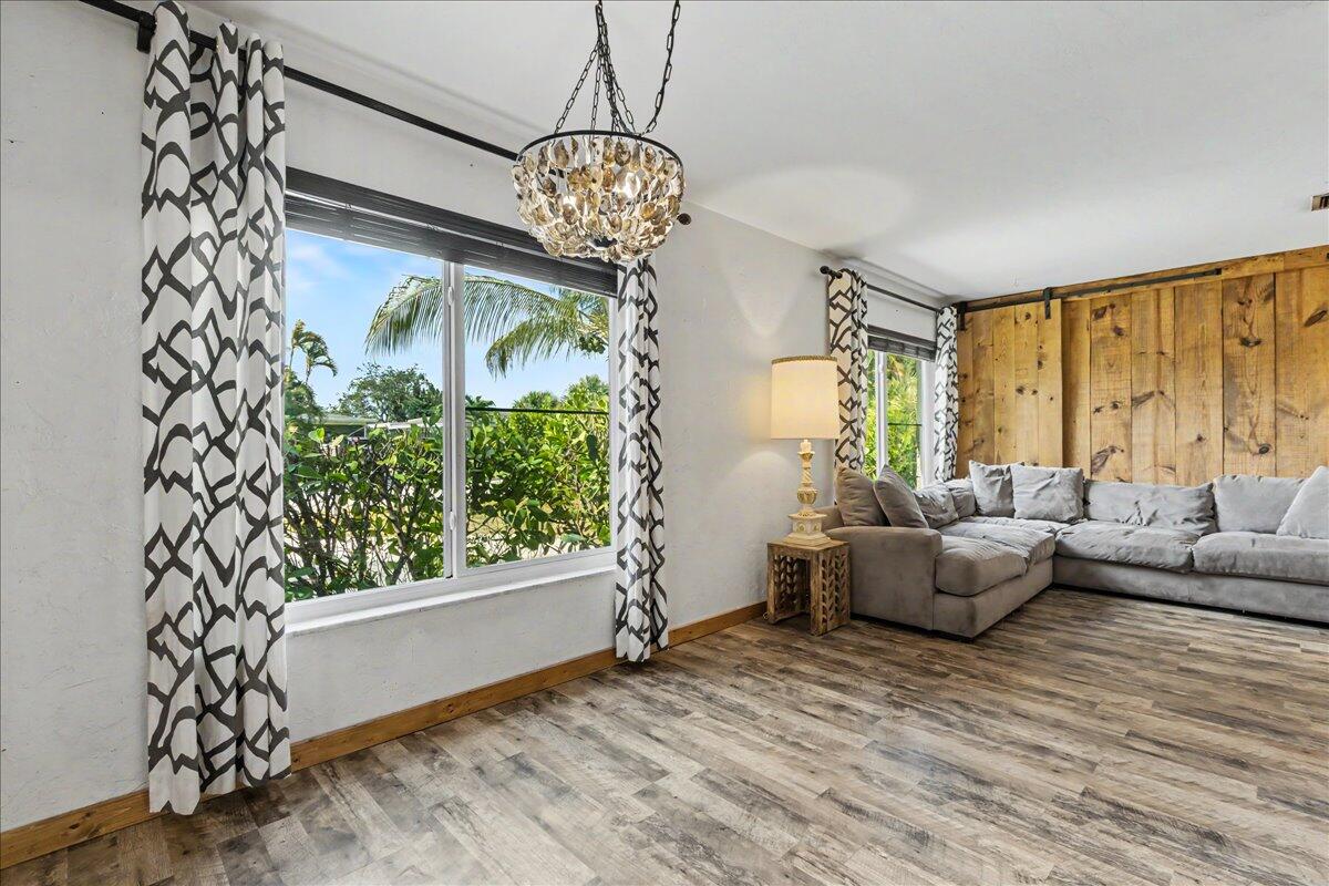 BOCA RATONE HGHTS - Residential