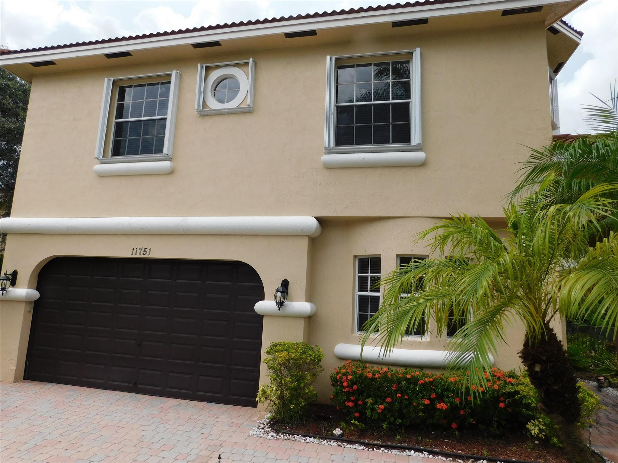 ST JAMES PLAT - Residential Lease