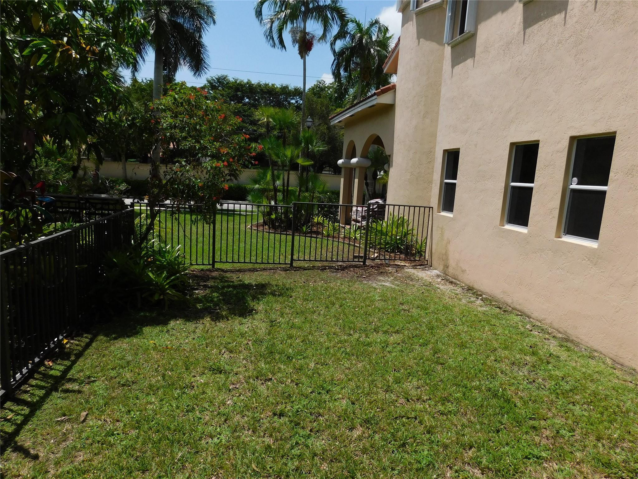 ST JAMES PLAT - Residential Lease