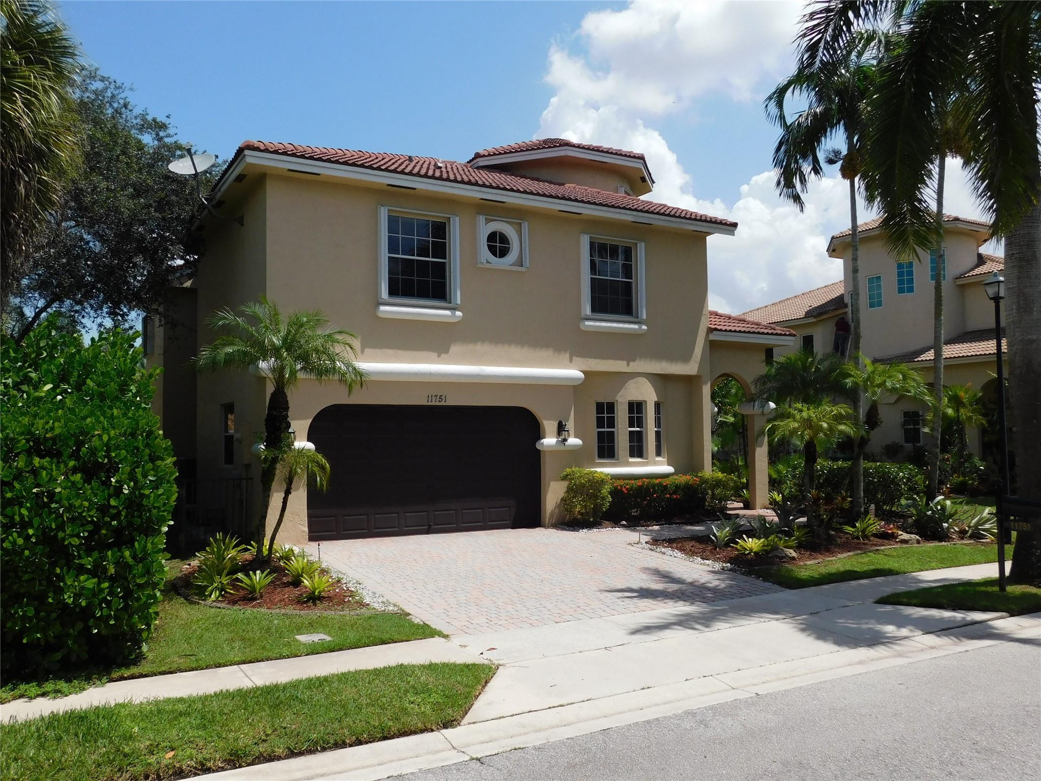 ST JAMES PLAT - Residential Lease