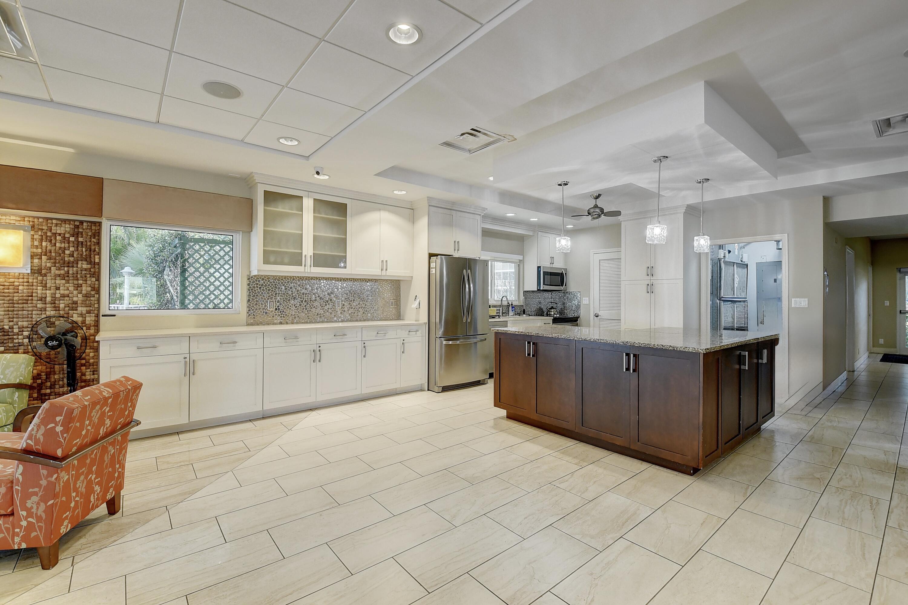 SEAGATE OF HIGHLAND CONDO - Residential