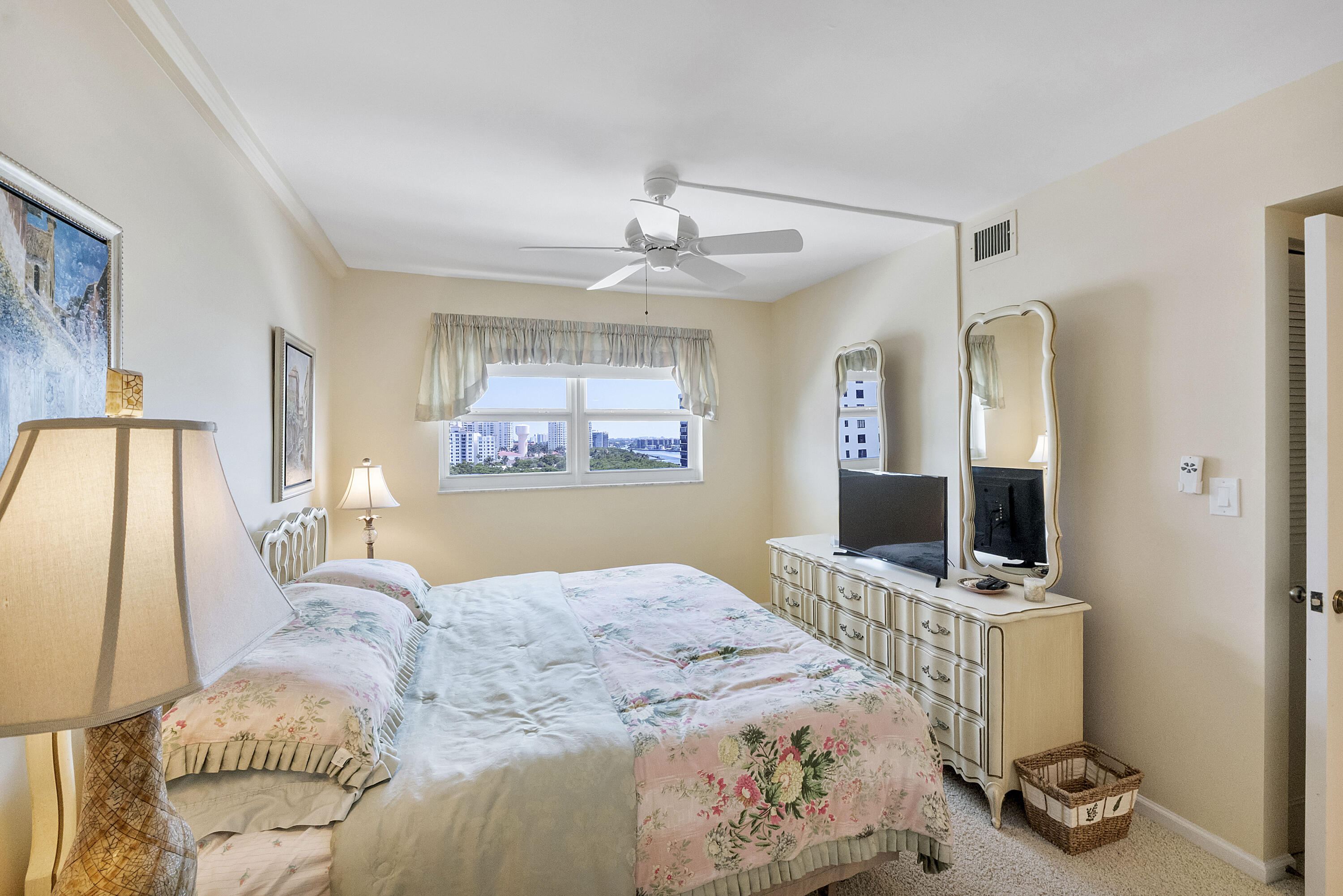 SEAGATE OF HIGHLAND CONDO - Residential