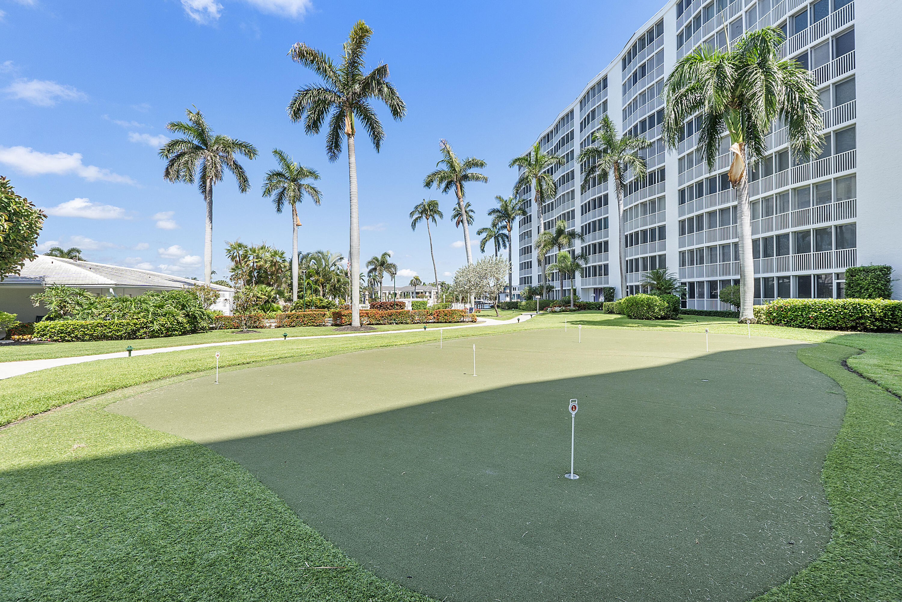SEAGATE OF HIGHLAND CONDO - Residential