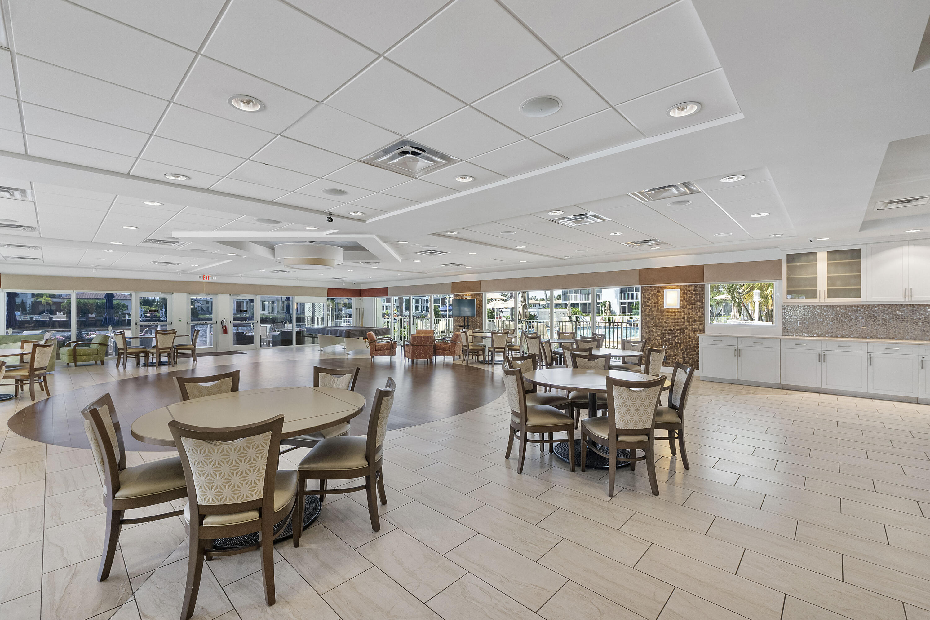 SEAGATE OF HIGHLAND CONDO - Residential