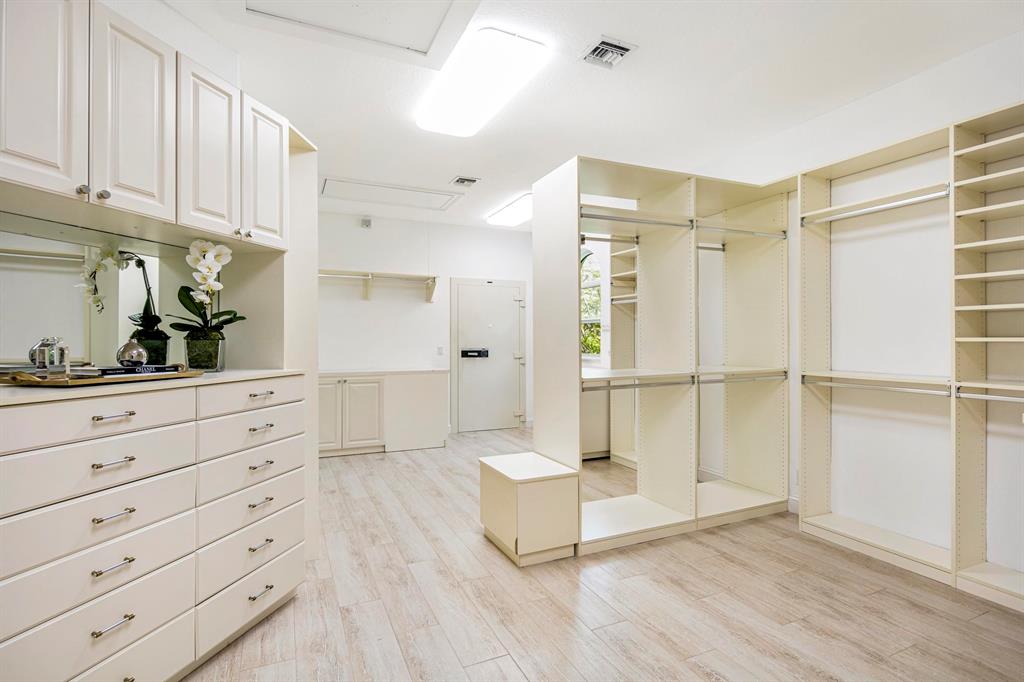 BEACHWAY NORTH - Residential