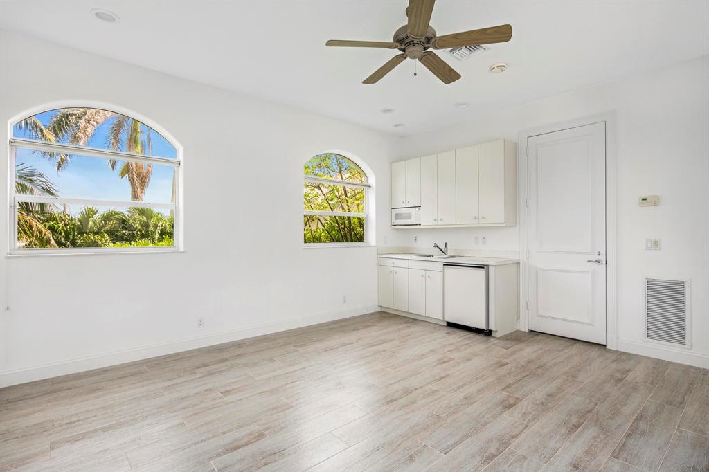 BEACHWAY NORTH - Residential