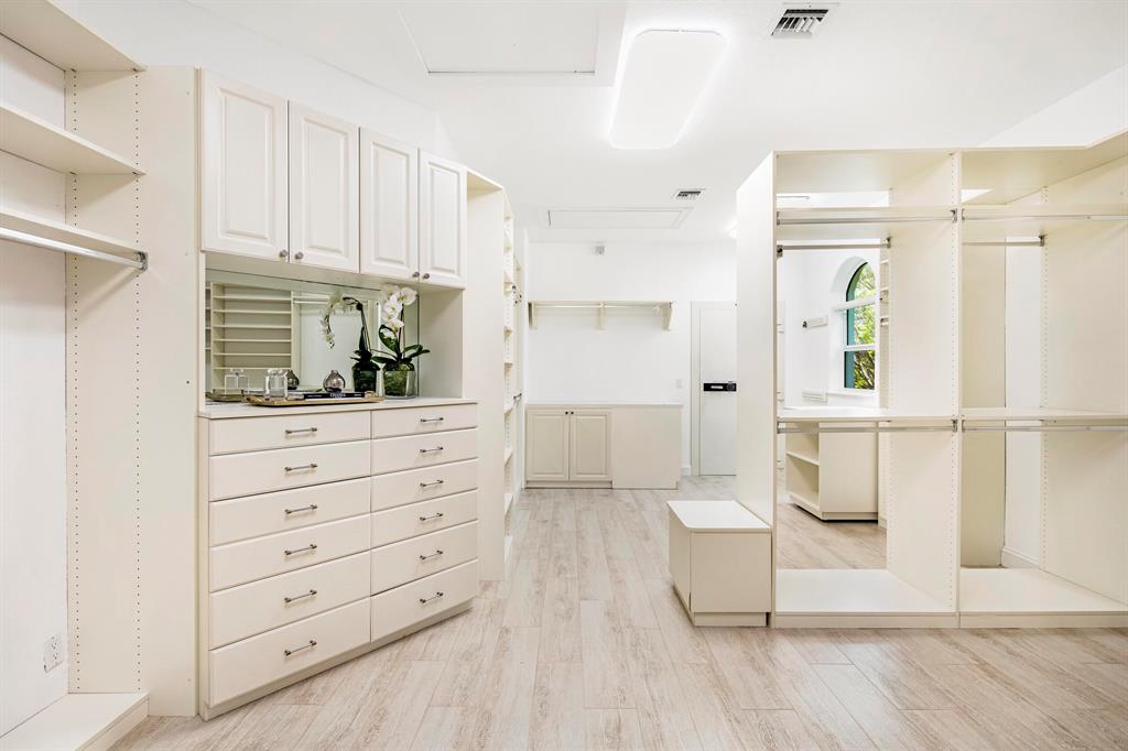 BEACHWAY NORTH - Residential