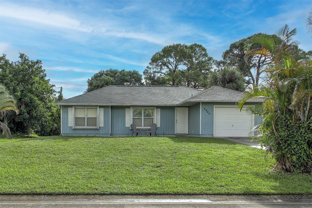 Photo of 2046 15th ave sw, Vero Beach, FL 32962 (MLS # F10527948)
