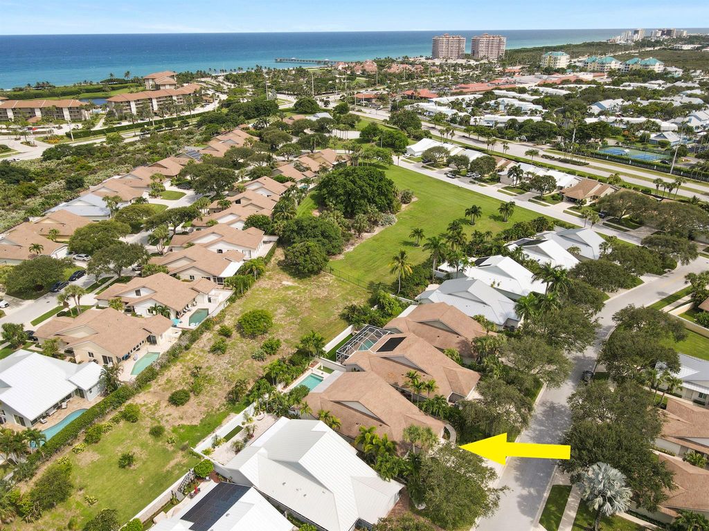 Photo of 127 Dunes Edge Rd, Jupiter, FL 33477 (MLS # R10915716)