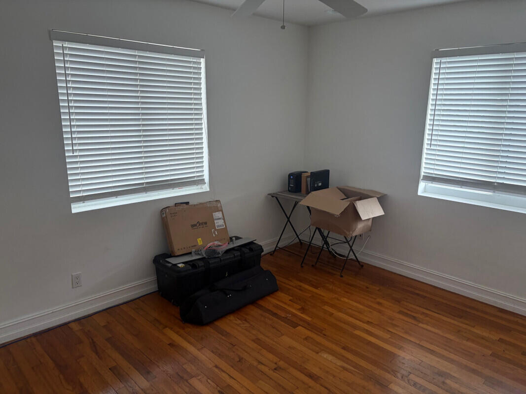 LAUDERDALE - Residential Lease