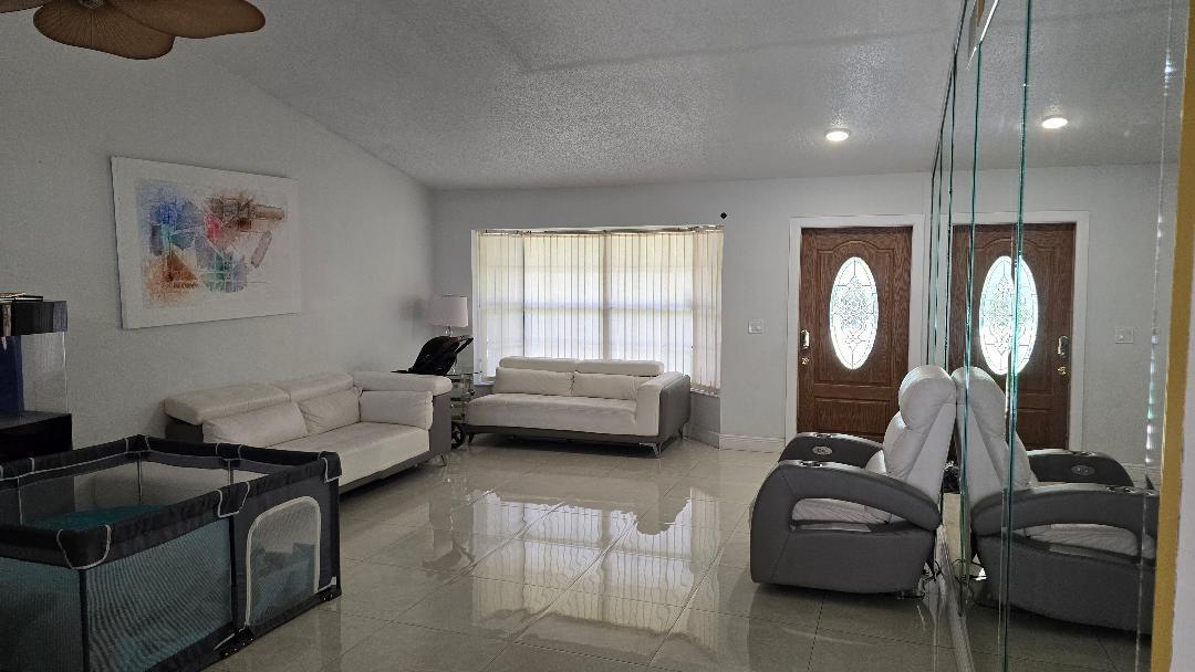 CORAL SPRINGS UNIVERSITY DRIVE - Residential