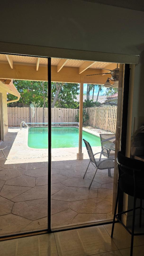 CORAL SPRINGS UNIVERSITY DRIVE - Residential