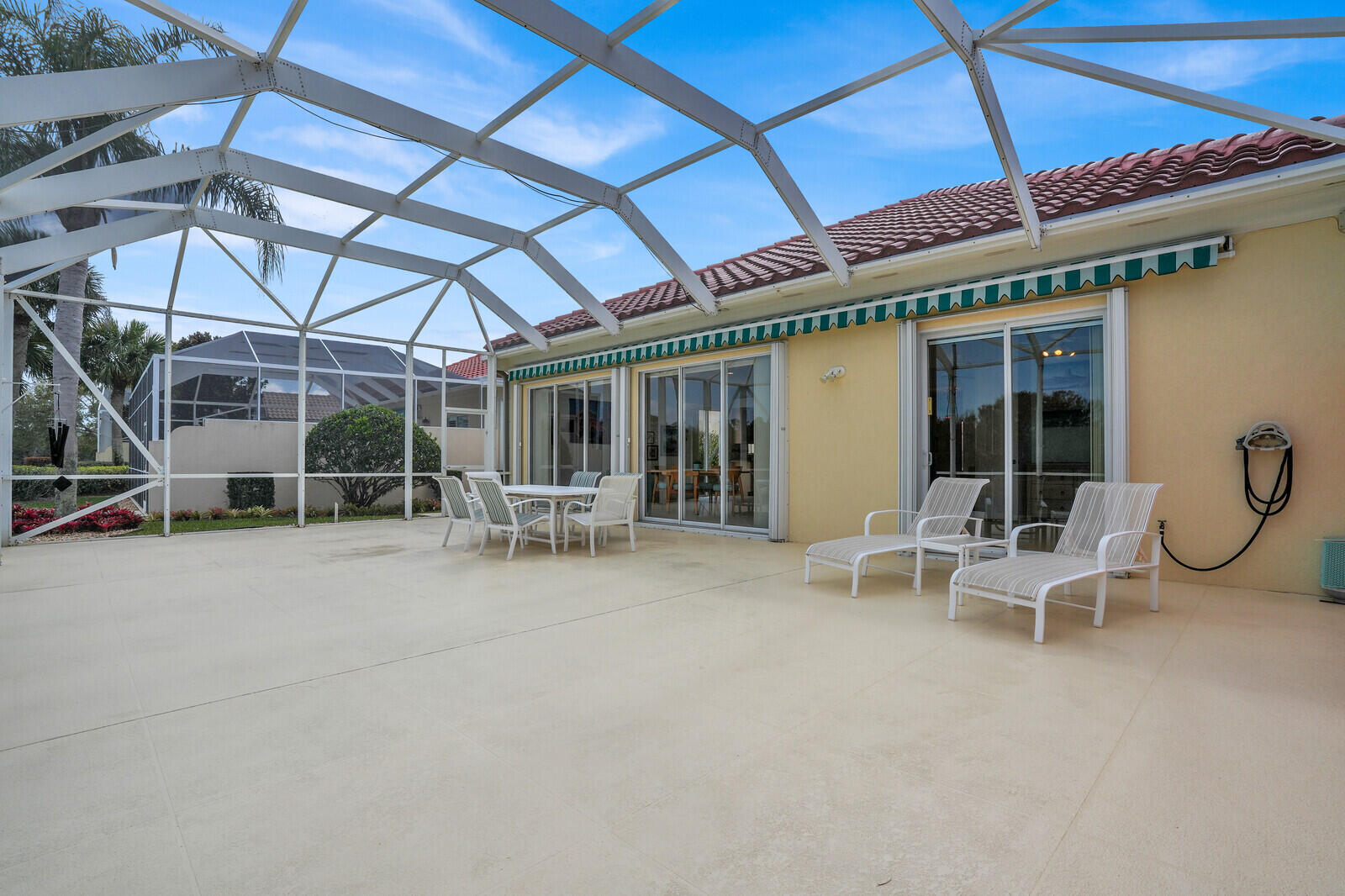 THE RETREAT - Residential