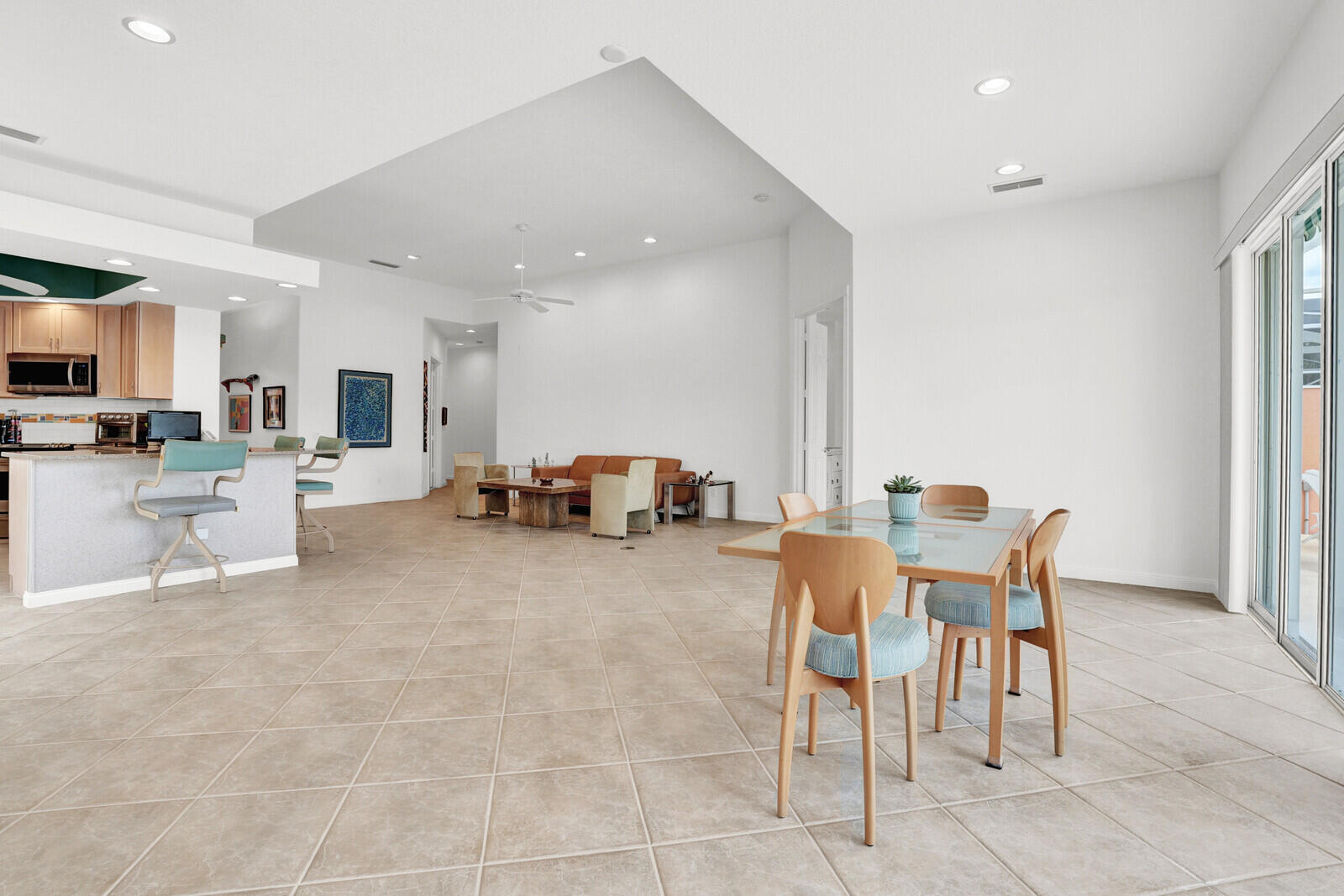 THE RETREAT - Residential