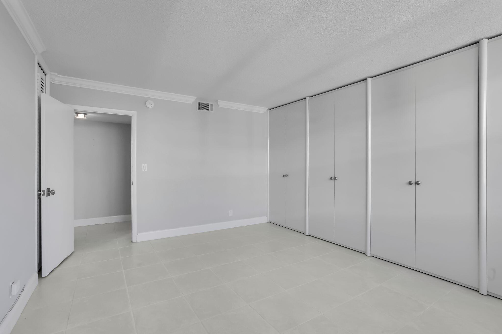 CLOISTER BEACH TOWERS - Residential