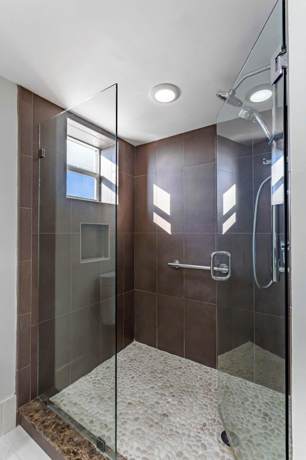 CLOISTER BEACH TOWERS - Residential