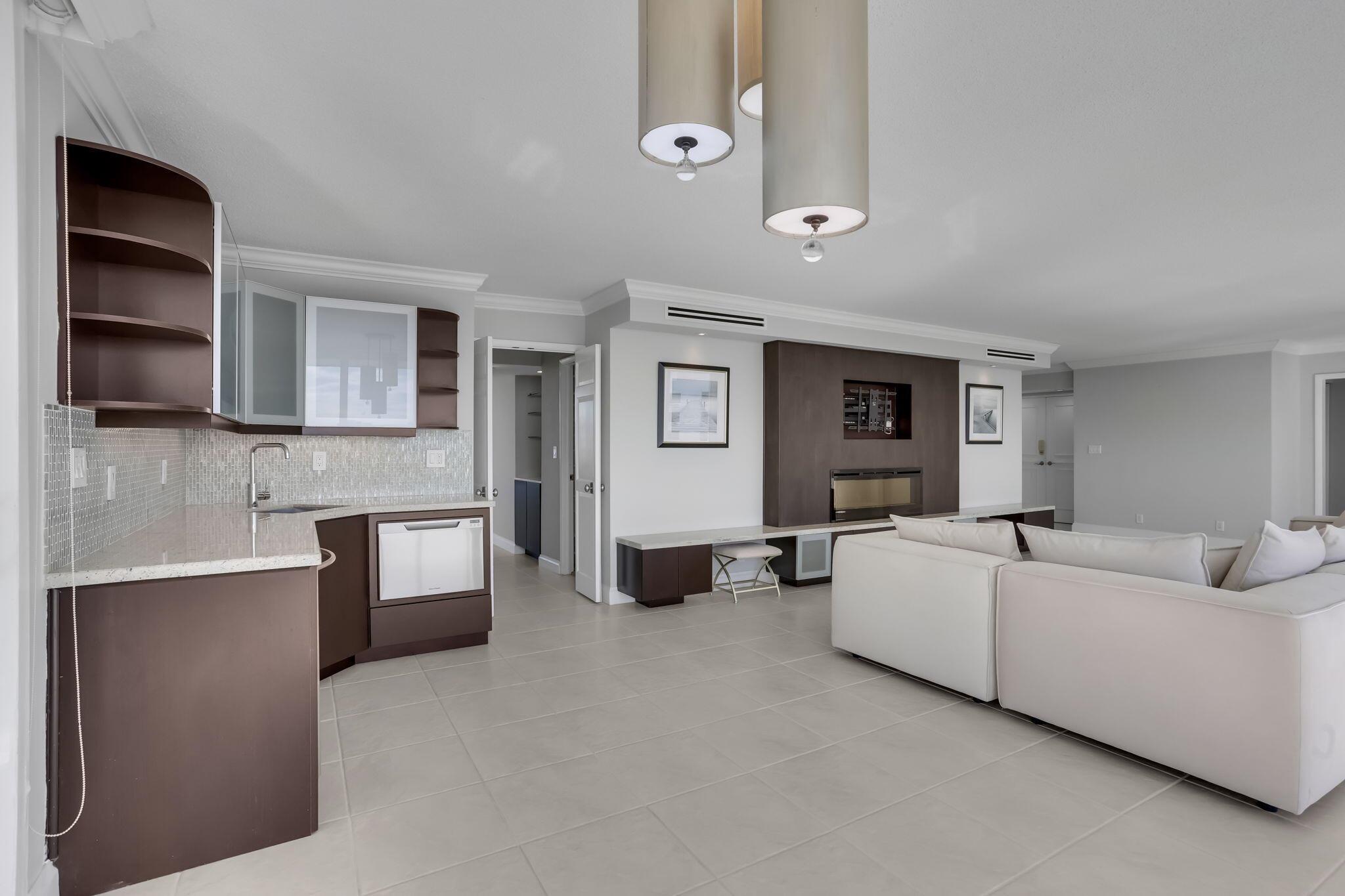 CLOISTER BEACH TOWERS - Residential