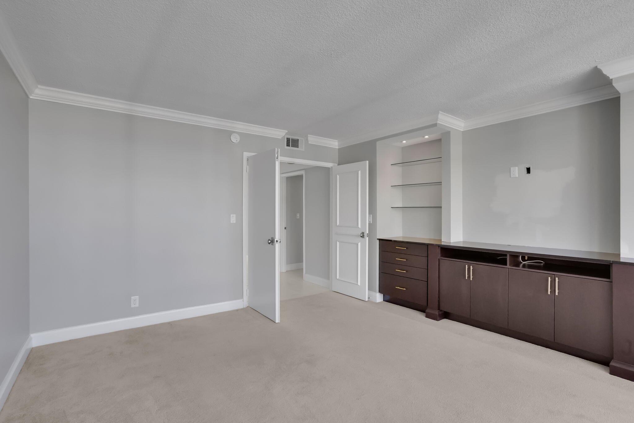 CLOISTER BEACH TOWERS - Residential